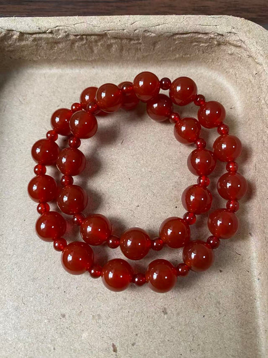 Red Agate Meaning: Protection, Strength & Good Fortune